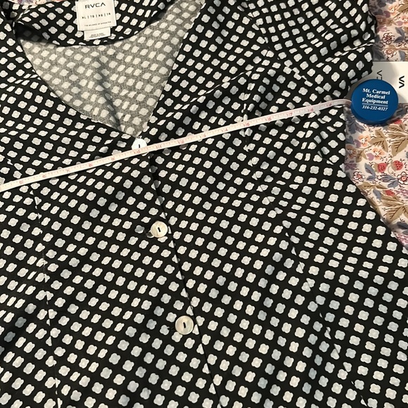 NEW RVCA Understated Women's Floral Black & White Mini Dress Size XL/14 - Picture 12 of 14